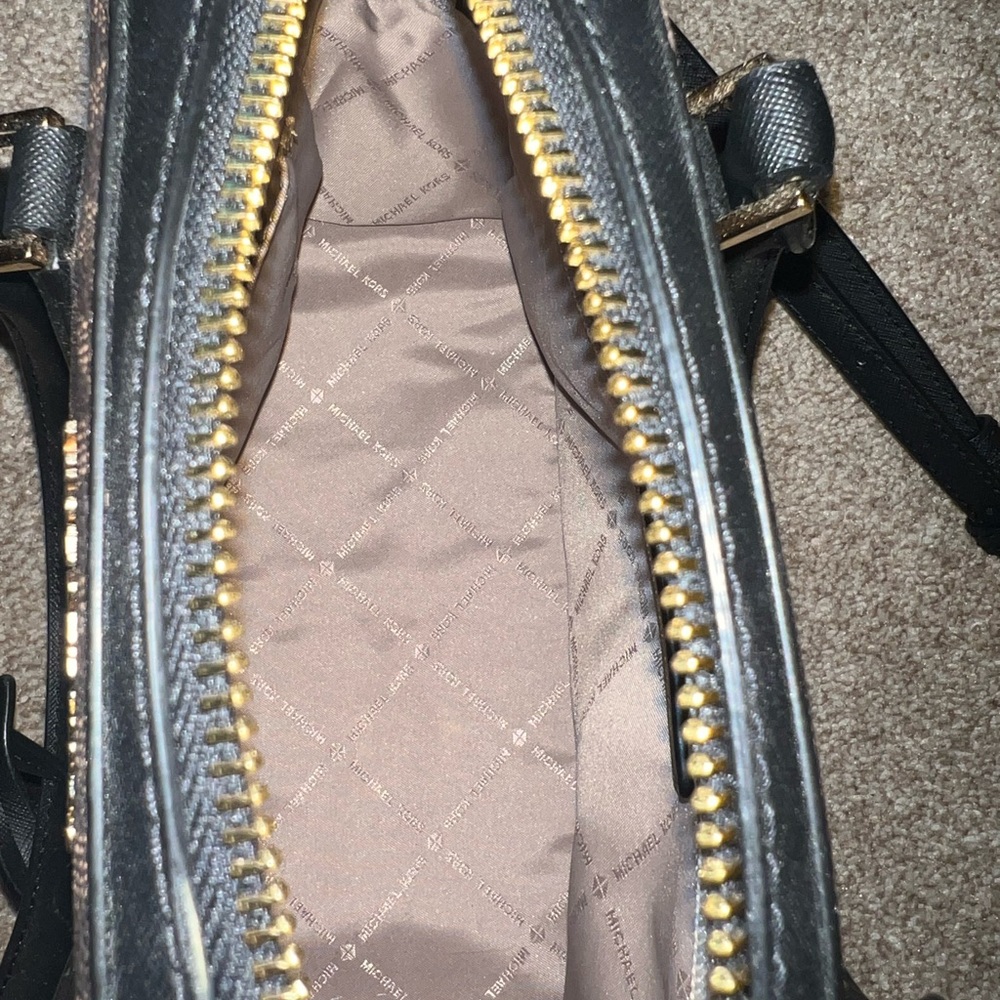 Like New Michael Kors Satchel - Picture 12 of 16